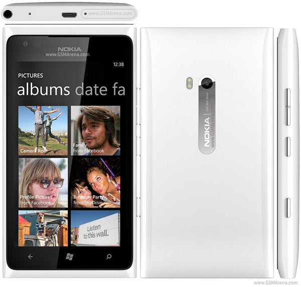 BOXED SEALED Nokia Lumia 900 16GB (Black) - UNLOCKED